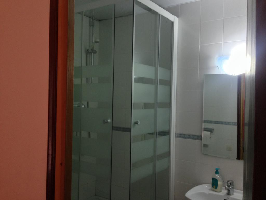 Pension Bertolin Барселона Экстерьер фото